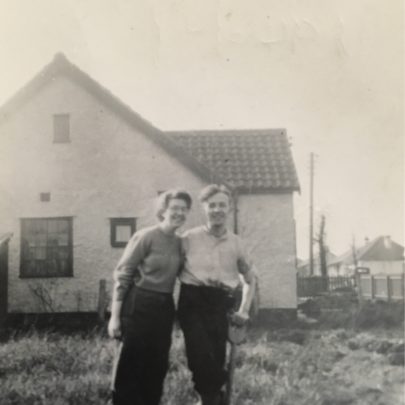Joan & Leslie Lock in their first home ; Laburnum, Canvey Village about 1948