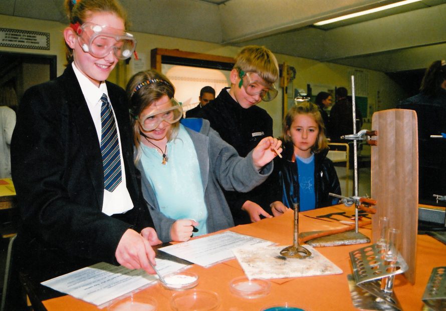 Young visitors in the science class
