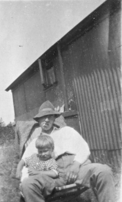 Bungalow and family 1927