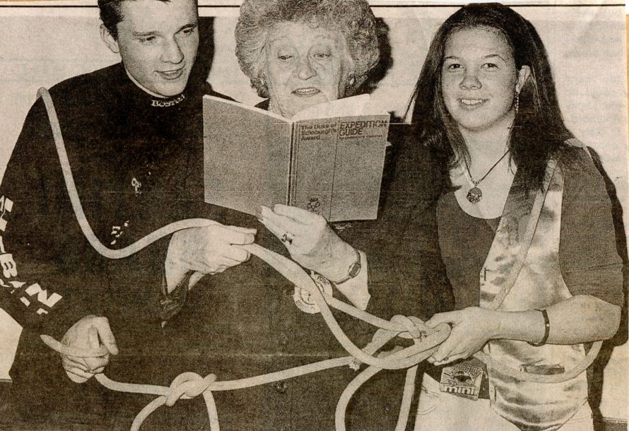 Learning the ropes: Graham Powell, 20 and Jane Lewis, 16 sort out a knotty problem with Mayor Peggy Grant when she visited Furtherwick Park youth club.