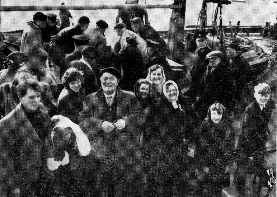 All day Sunday: the stream of evacuees from the Island continued the 'little ships' putting out from Leigh again on an errand of mercy. Cheerful and thankful to be on the mainland, these evacuees beamed as they came ashore at Leigh.