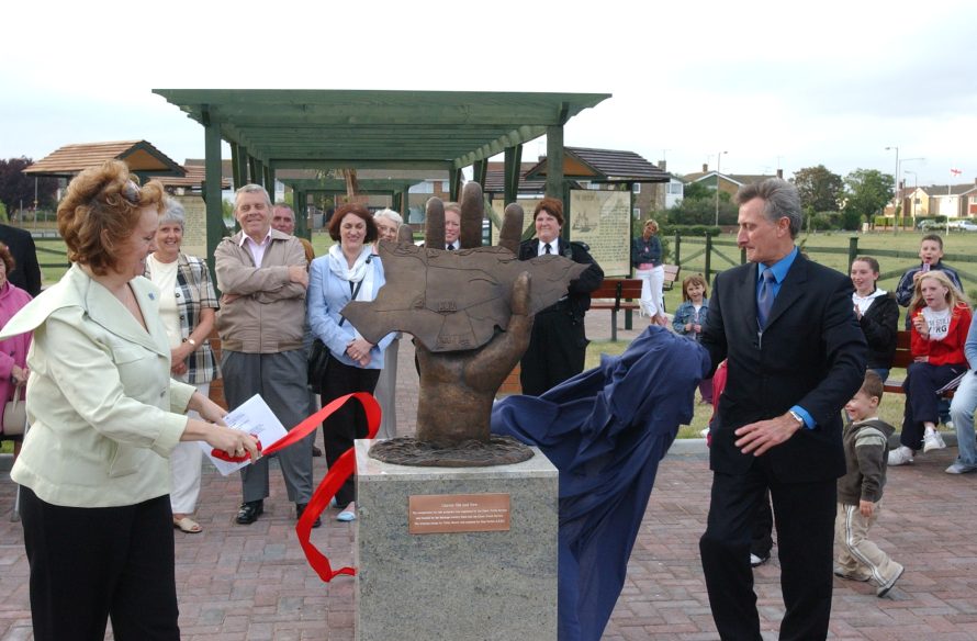 Essex County Councillor Tracey Chapman unveils the sculpture.