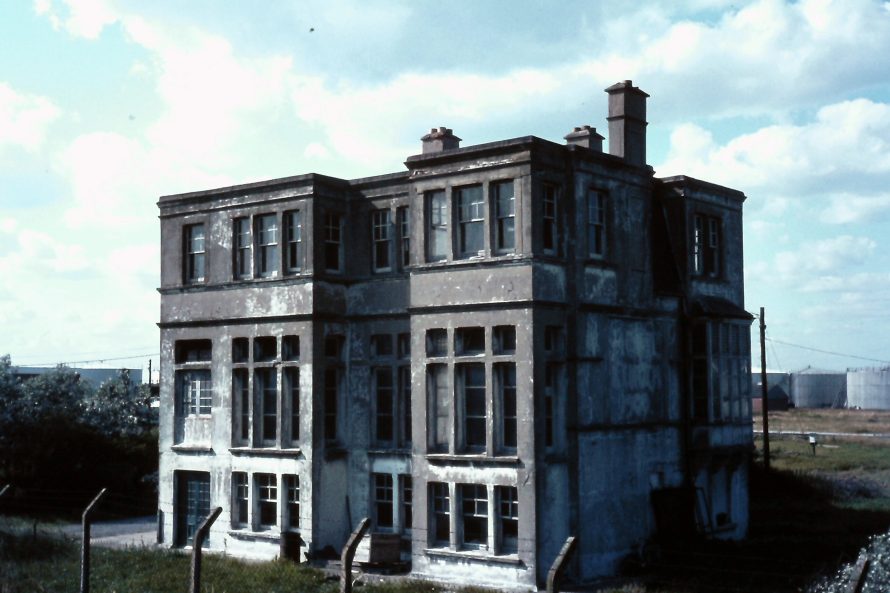 View of Kynoch Hotel prior to demolition in 1968