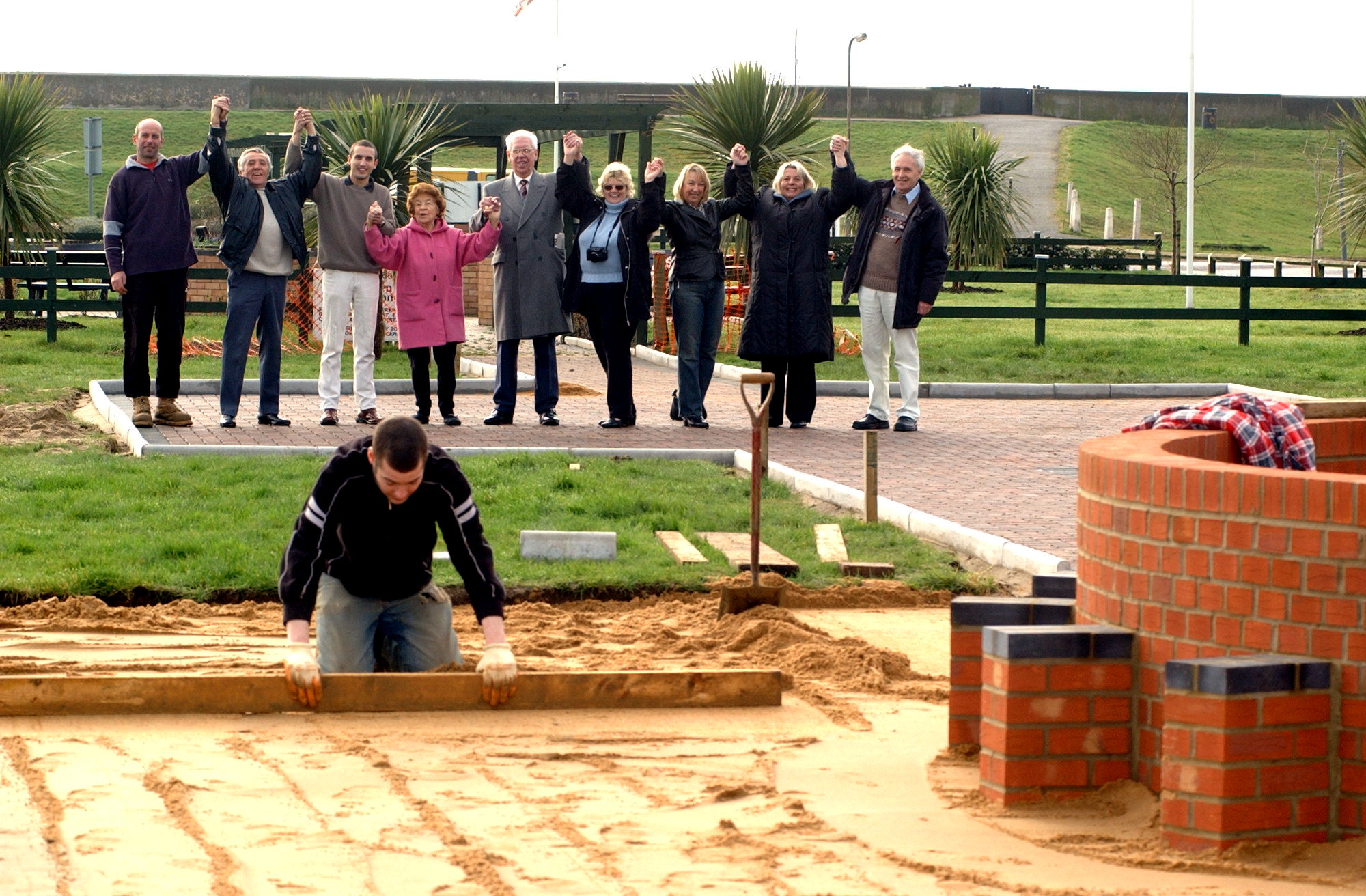 Canvey 2000 Memorial Gardens Labworth | Echo Archives 2000-2009, Years