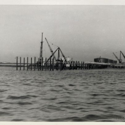 Building of the Gas Works Jetty | Rod Bishop