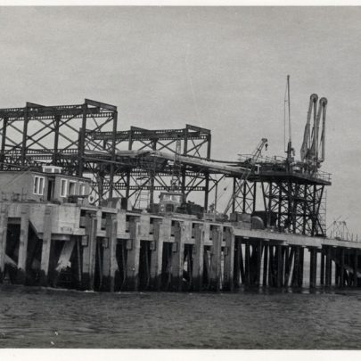 Building of the Gas Works Jetty | Rod Bishop