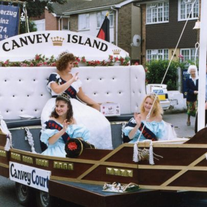 1992 Court, Queen Suzanne Knox, Princesses Marie Lovett and Amber Wright | Marie Lovett
