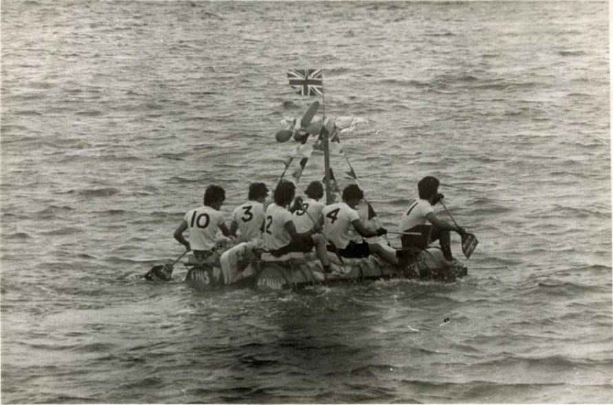 Lifeguard's Raft Race | © Tony Saunders