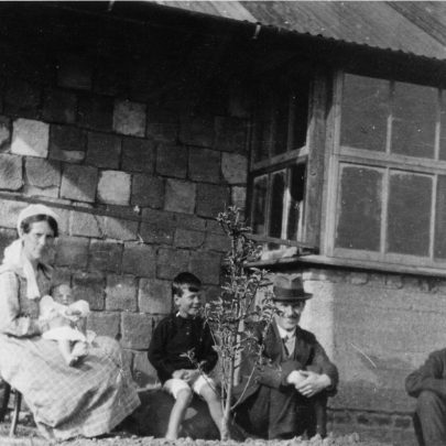 Reliance Cottage, Ollie's family | Graham Stevens