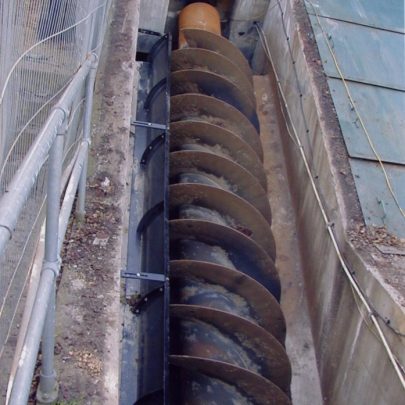 This shows the Sluice old screw in situ