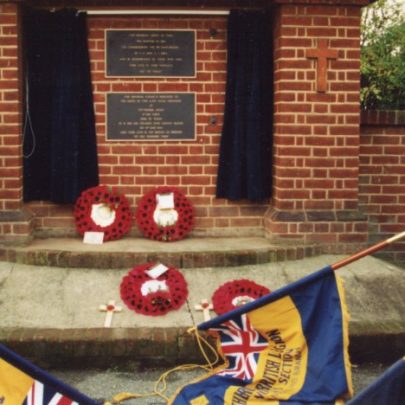 Canvey's War Memorial and the B17s