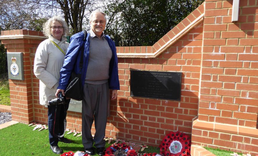 Linda and Tom at the War Memorial | J Penn